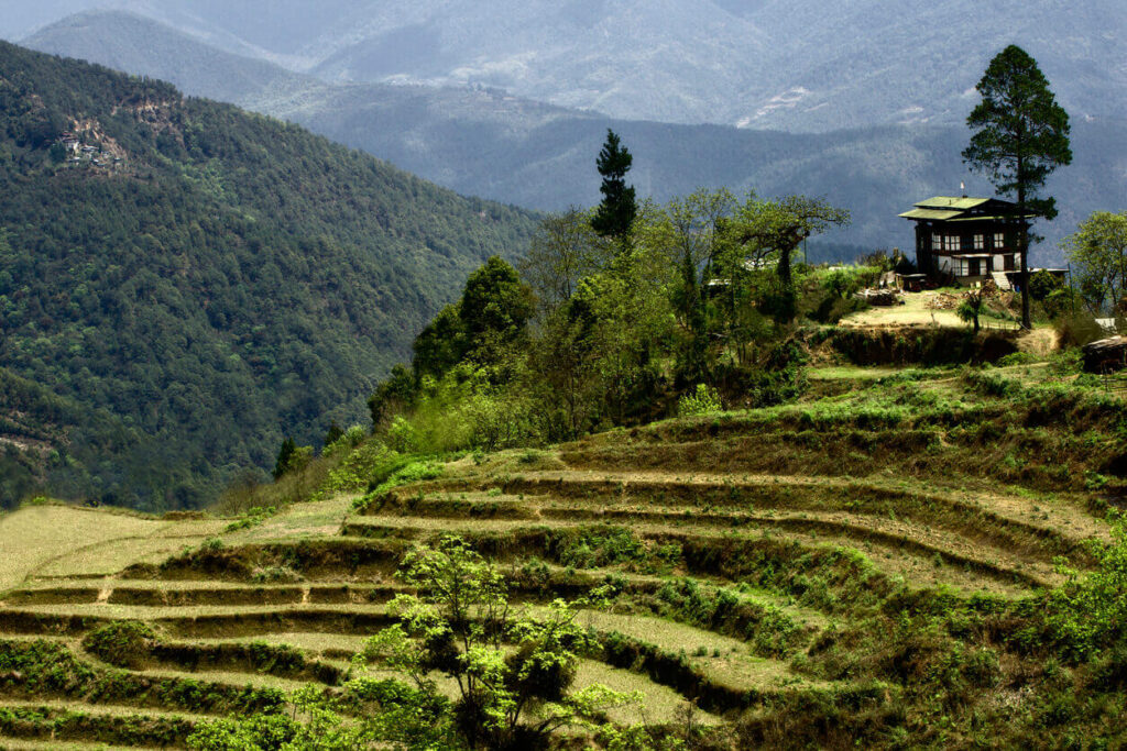 1720685578891-lobesa-village-bhutan[1]