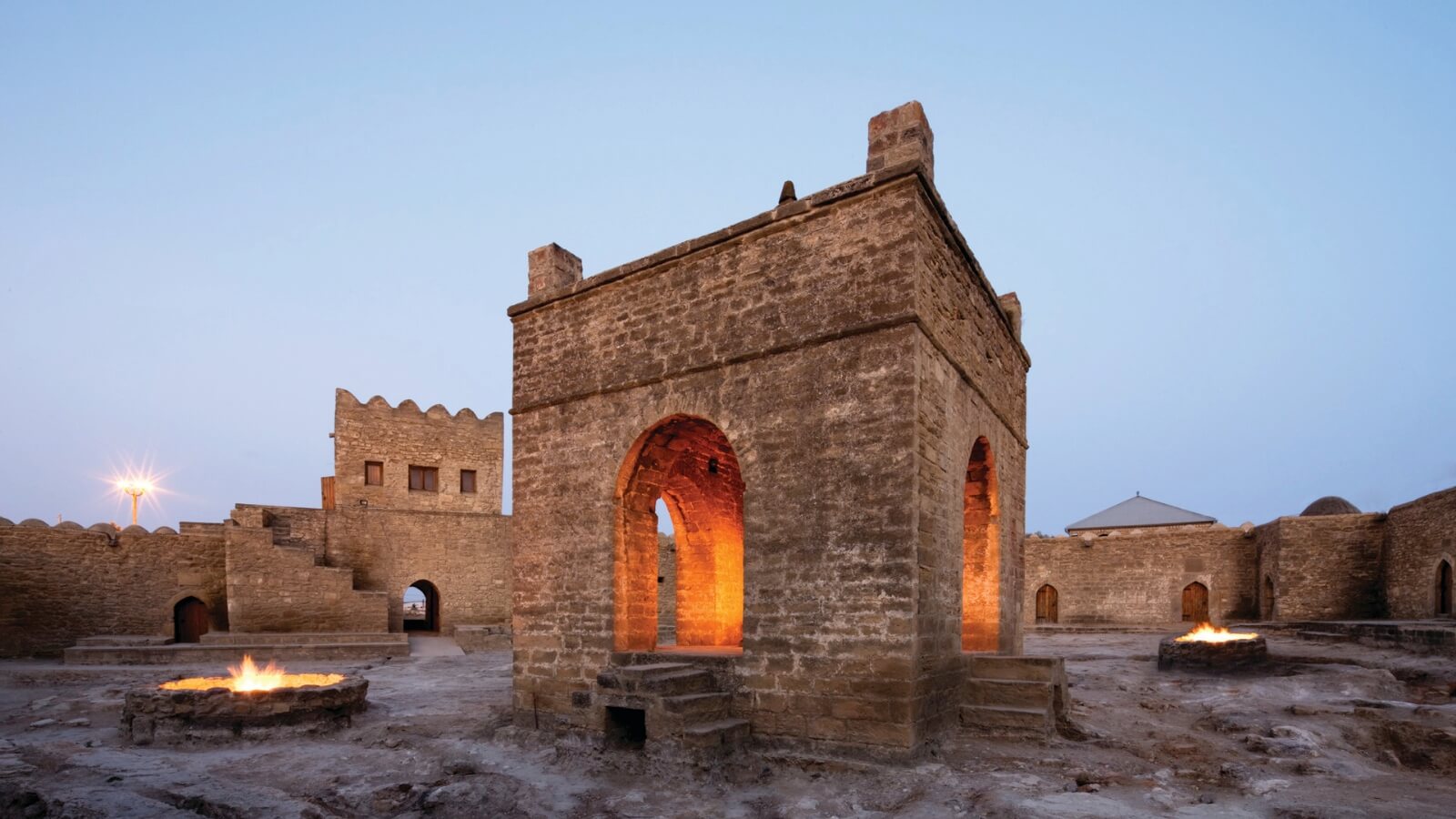 阿特斯加火神廟 Ateshgah Fire Temple
