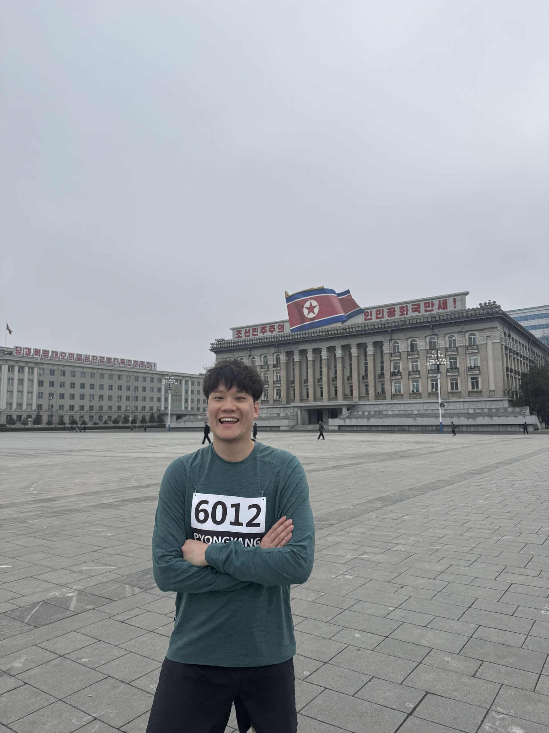 平壤馬拉松容許跑手在街道自由移動，包括在金日成廣場。
