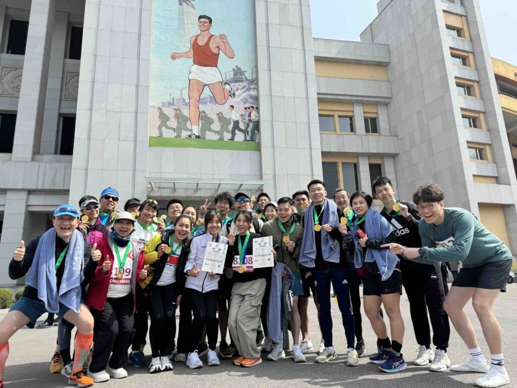DeWonder 團隊成功完成2025年平壤馬拉松賽事，更有3位香港人獲獎牌