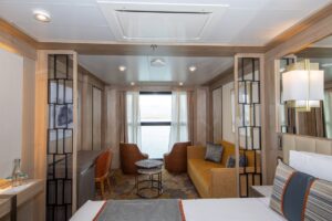 World Explorer infinity suite 1