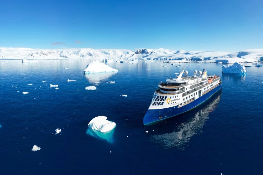 郵輪Ocean Explorer 所有房間都有落地玻璃窗/陽台，可隨時欣賞海景