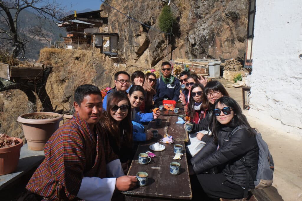 Bhutan tourist 02